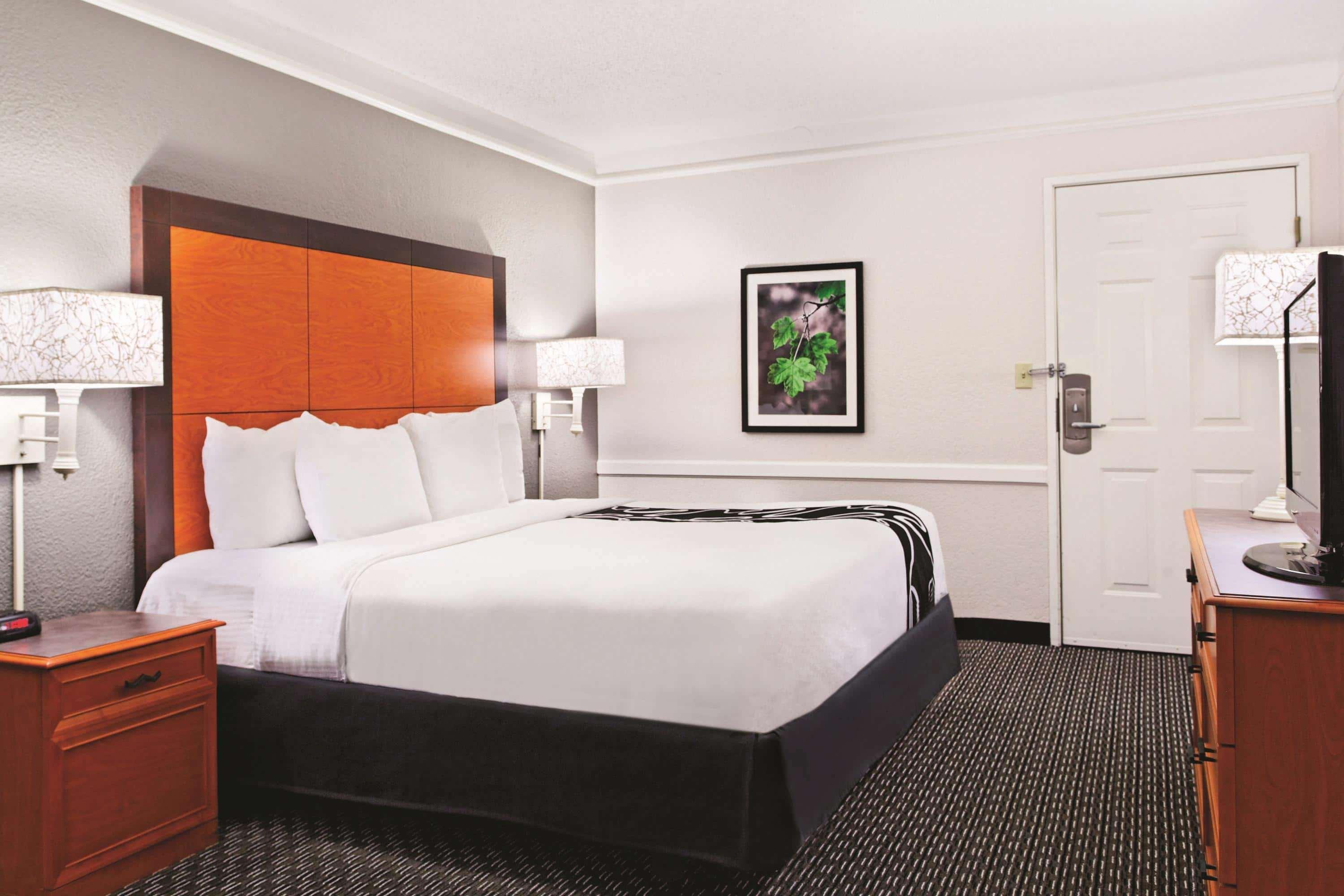 La Quinta Inn By Wyndham Champaign Extérieur photo