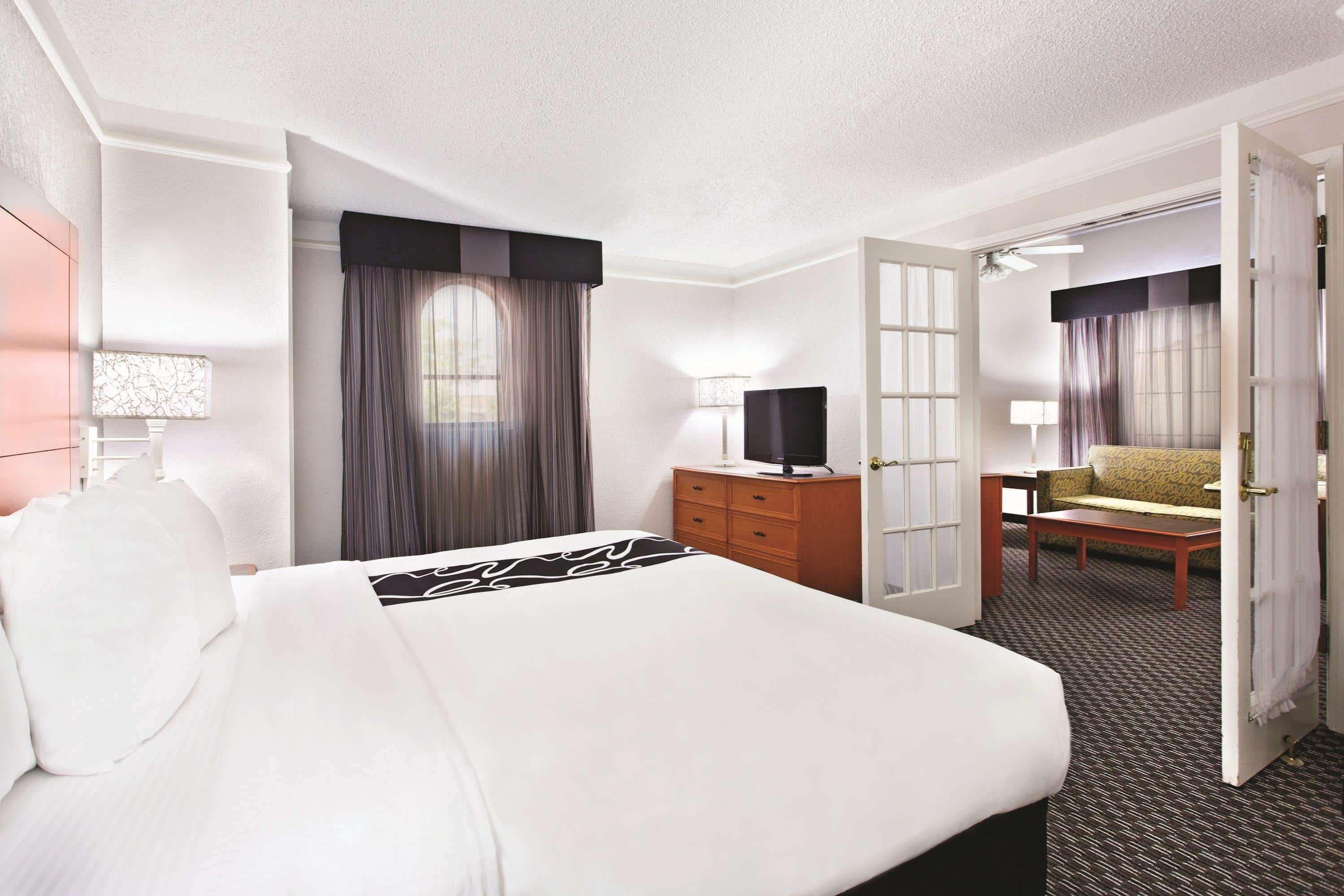 La Quinta Inn By Wyndham Champaign Extérieur photo