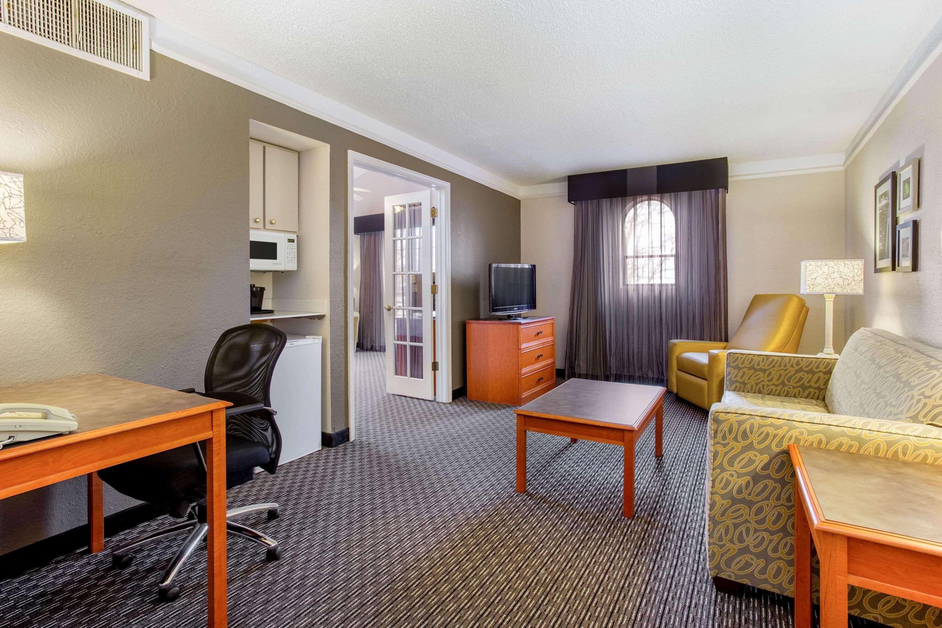 La Quinta Inn By Wyndham Champaign Extérieur photo