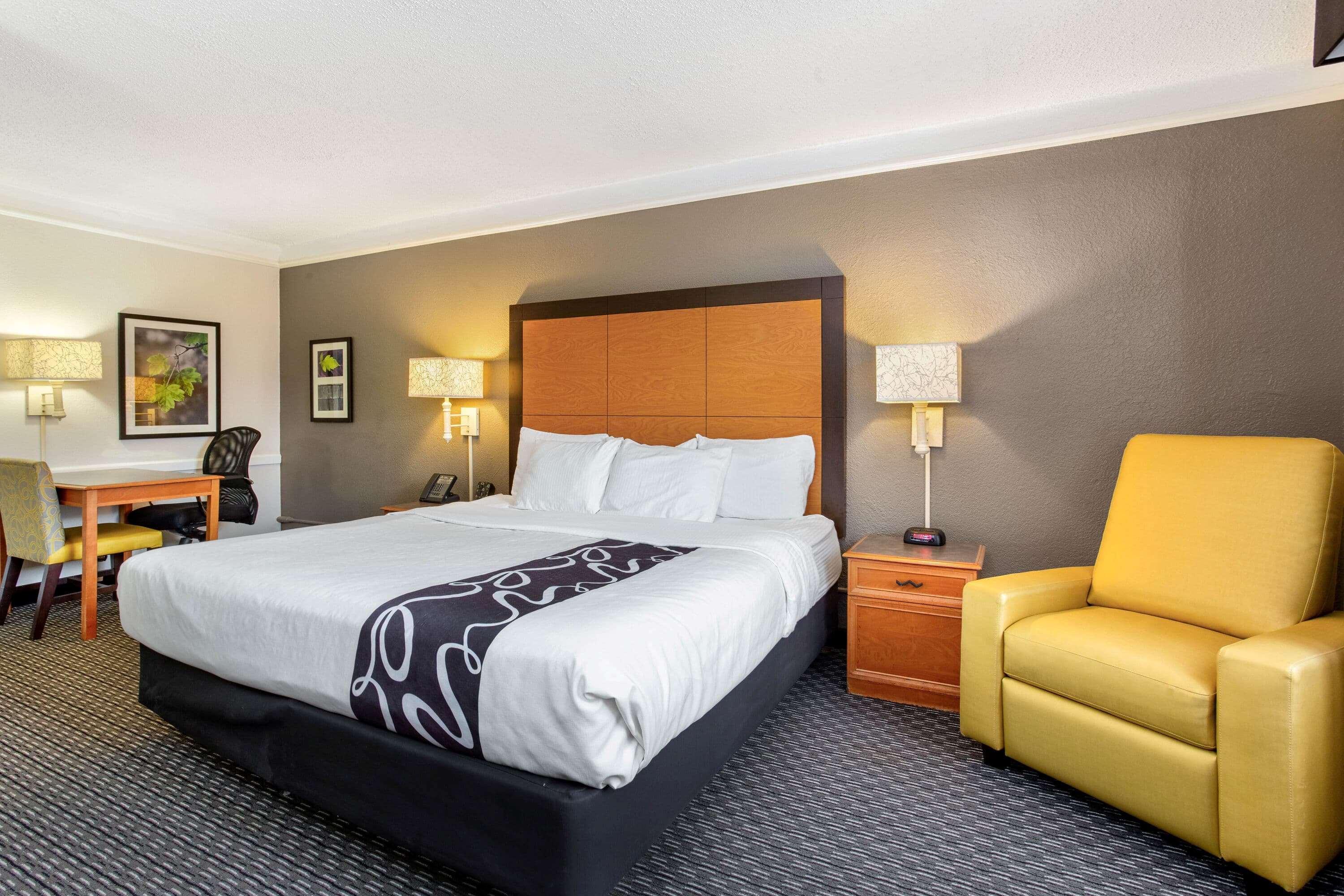 La Quinta Inn By Wyndham Champaign Extérieur photo