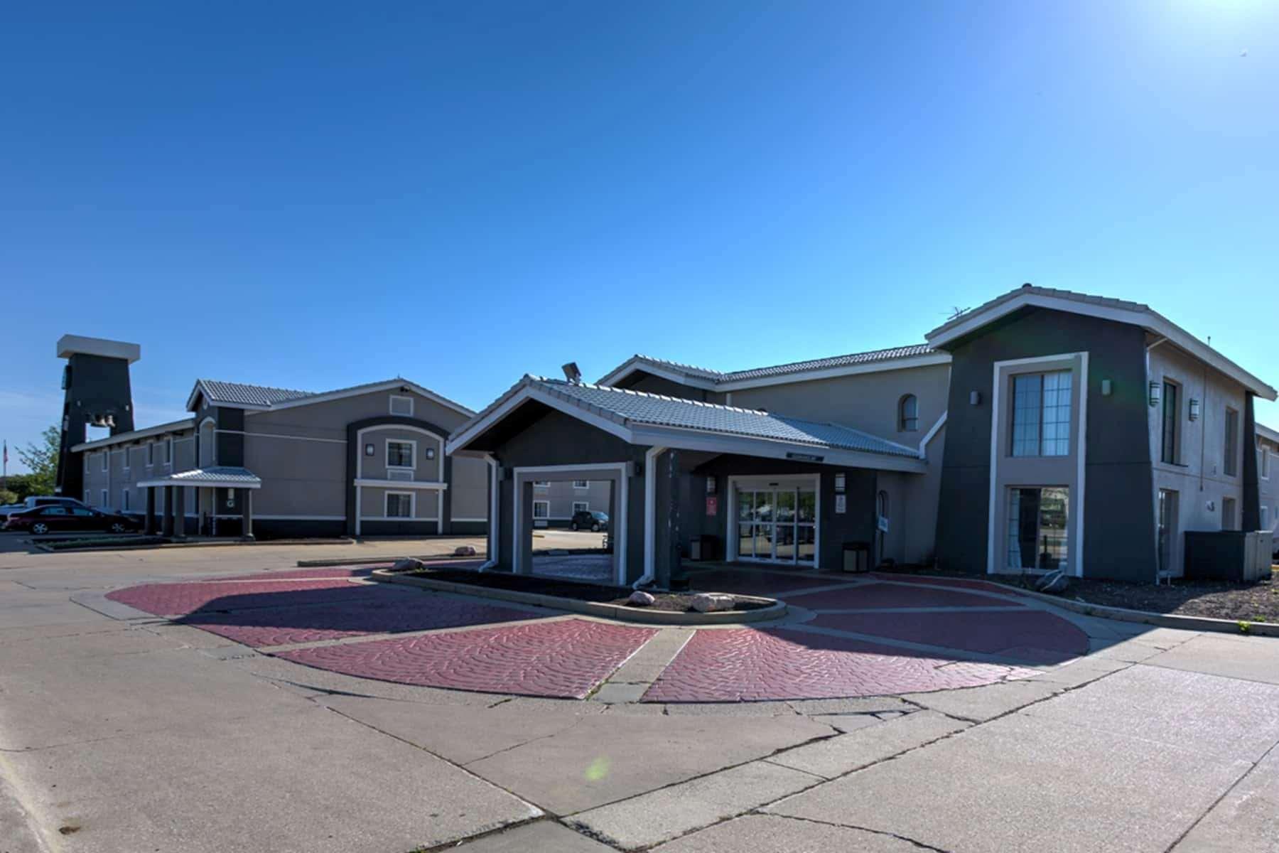 La Quinta Inn By Wyndham Champaign Extérieur photo