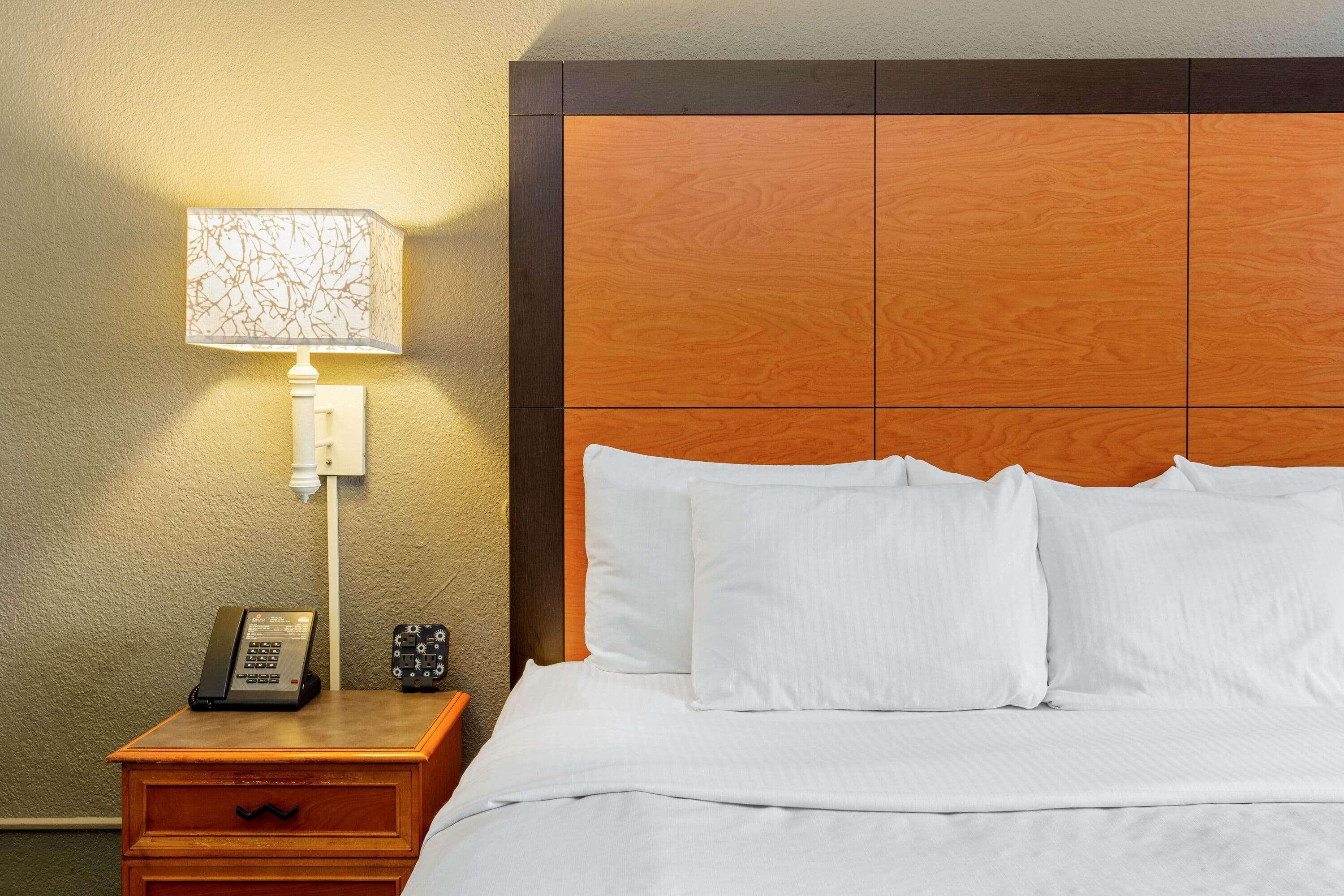 La Quinta Inn By Wyndham Champaign Extérieur photo