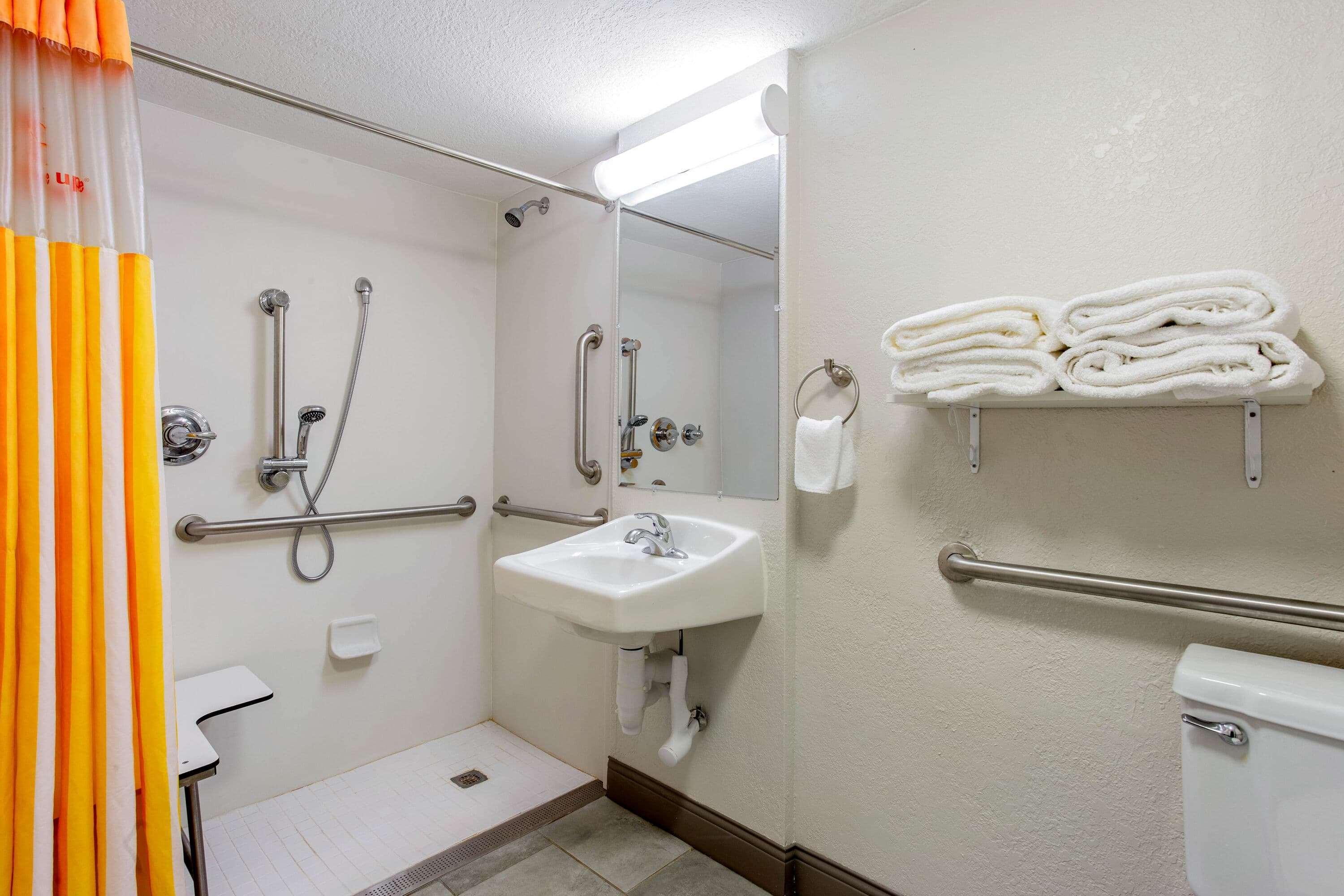 La Quinta Inn By Wyndham Champaign Extérieur photo