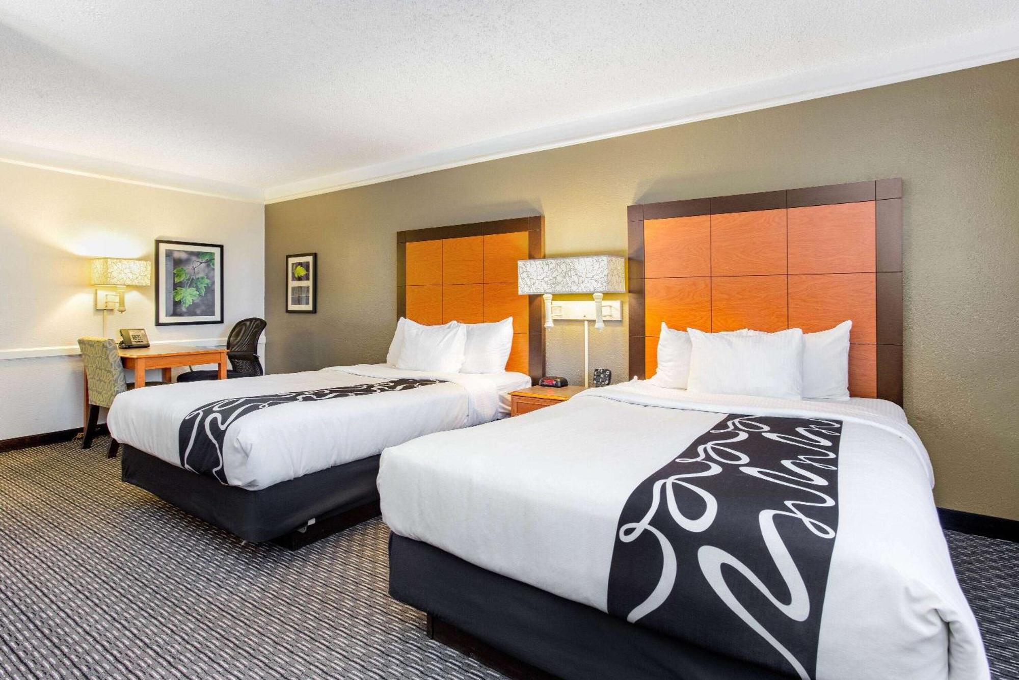 La Quinta Inn By Wyndham Champaign Extérieur photo